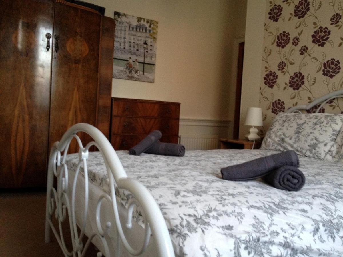 F1- Very Nice City Centre Apartment Edinburgh Bagian luar foto